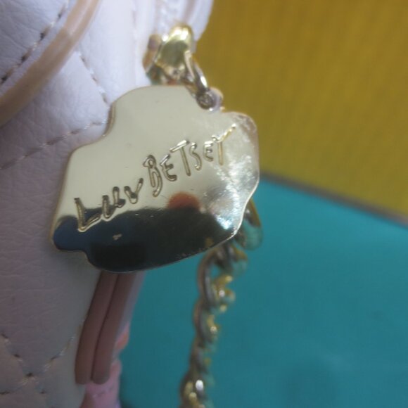 Brand New Luv Betsey By Betsey Johnson Quilted Leatherette Crossbody Handbag - Picture 4 of 16